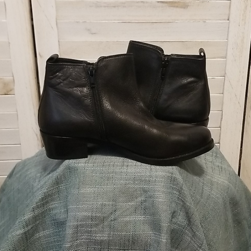 Black Leather Ankle Bootes